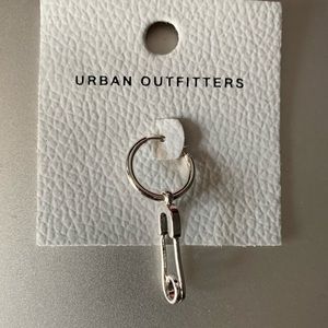 Urban Outfitters Paperclip Earring